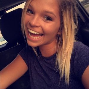 Meet your Posher, Caitlyn